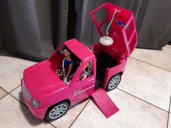 Barbie limousine