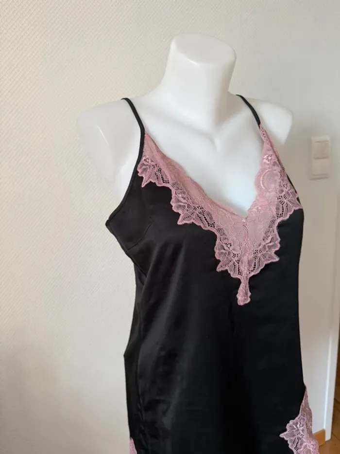 Nuisette en bon état taille M noir et rose Mosquitos - photo numéro 2
