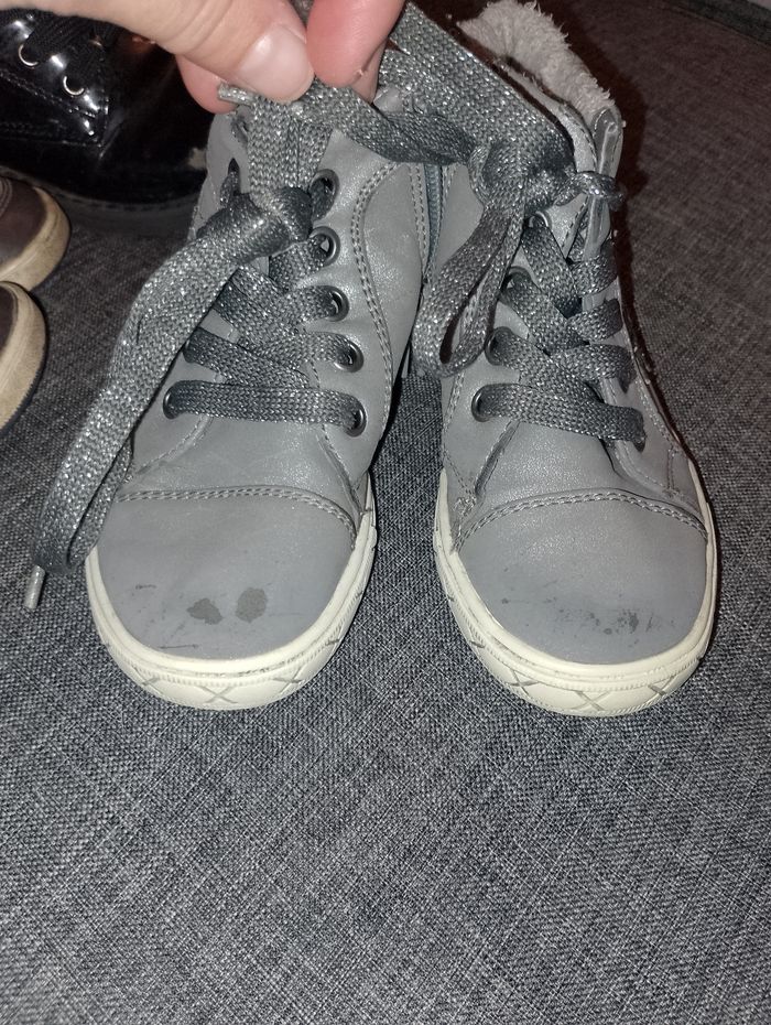 Différentes chaussures pointure 25 - photo numéro 5