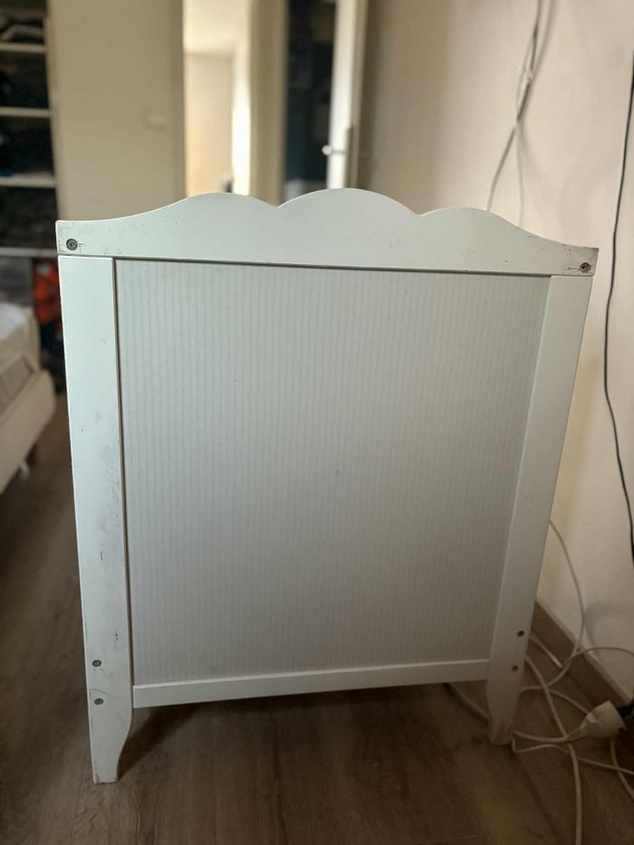Lit à barreaux  avec matelas