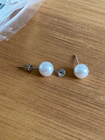 Paire de puce d’oreille perles blanches argent 925