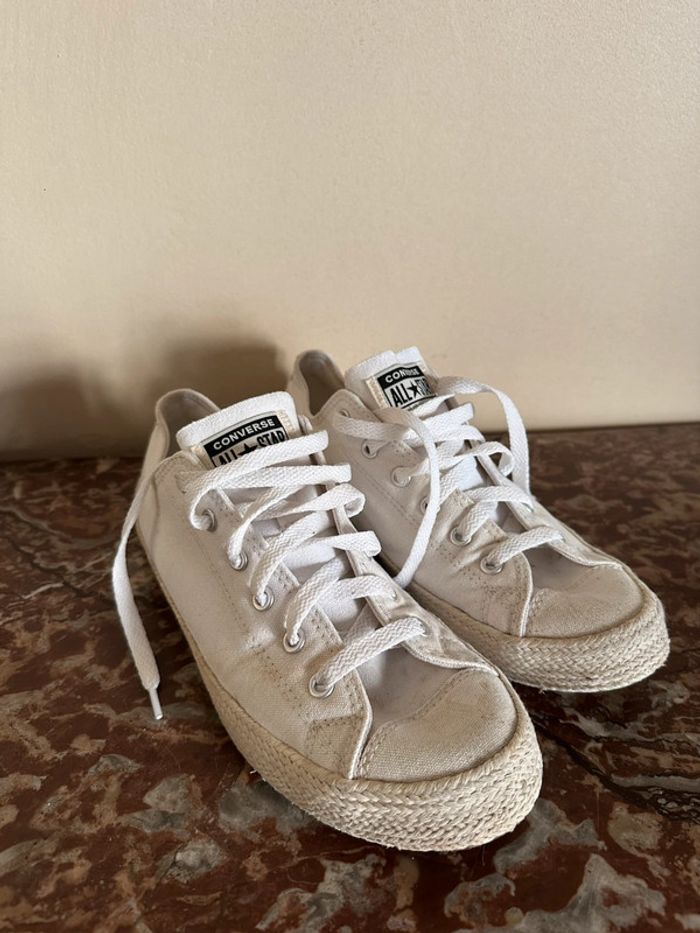Converses basses en toile blanche avec semelle corde 38,5