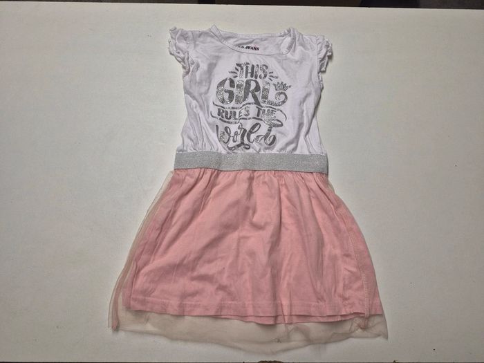 Robe blanche et rose