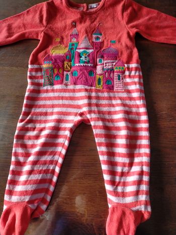 Pyjama rouge à motif 12 mois