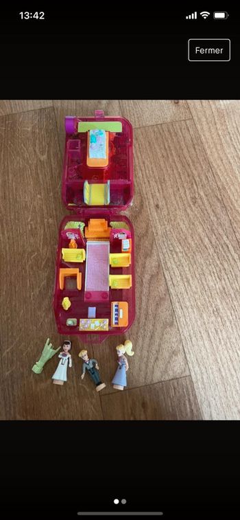 Polly pocket