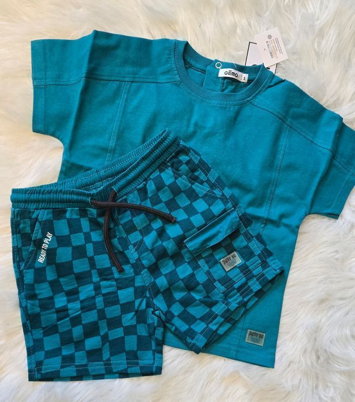 NEUFS (NON PORTÉS)💙💙😍🤩ensemble teeshirt mc 3 ans et short 24 mois garçon💙💙😍🤩 - photo numéro 2