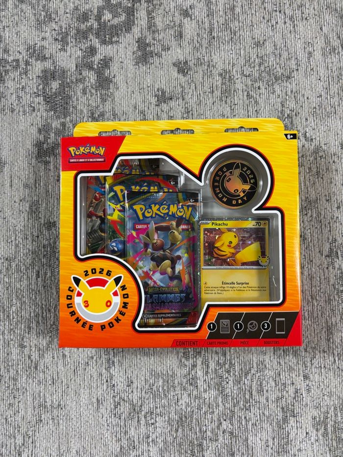 Pokémon Lot x2 Coffrets Collection Journée Pokémon 2026 Pikachu - photo numéro 3
