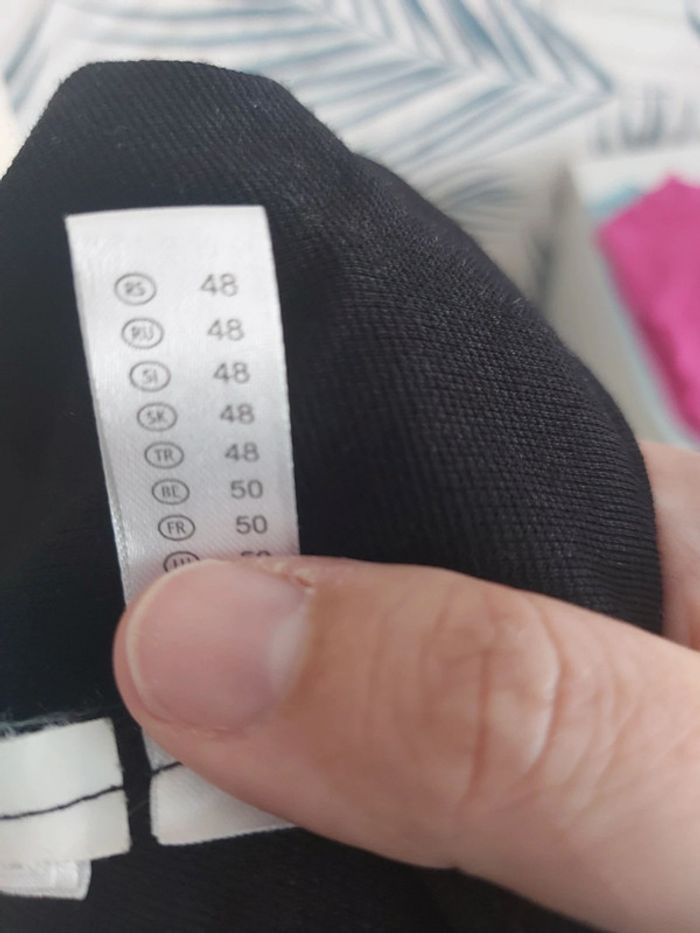 Robe noir  taille 50 - photo numéro 5