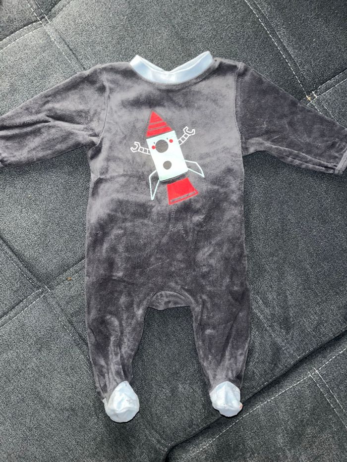 Lot de 9 pyjamas - photo numéro 4