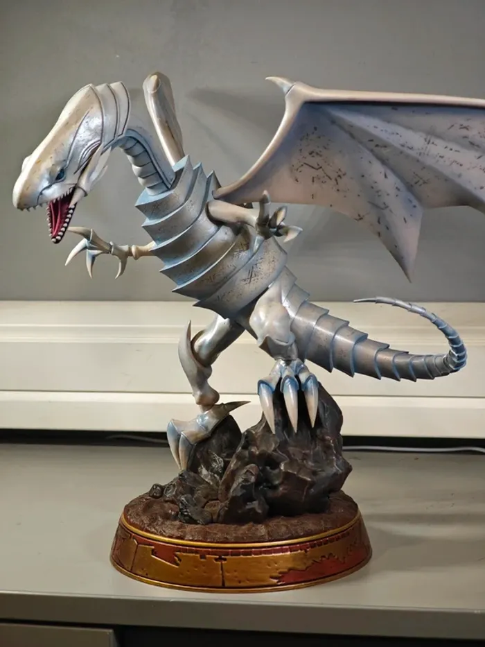 Figurine Yu-Gi-Oh : Blue Eyes White Dragon White Edition F4F 30cm / 55cm - photo numéro 4
