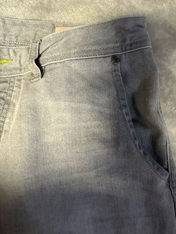 Jeans Boss gris clair coupe regular Taille 33/32 - photo numéro 8