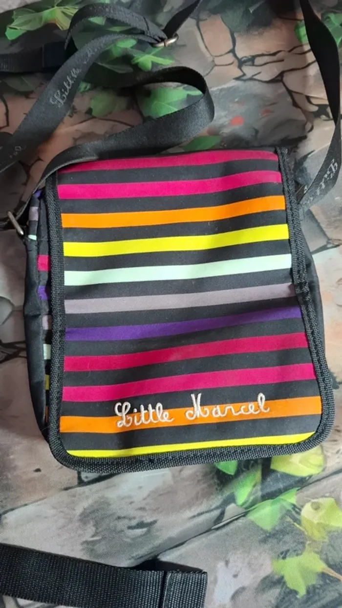 Lot cartable sacoche sac Little Marcel - photo numéro 9