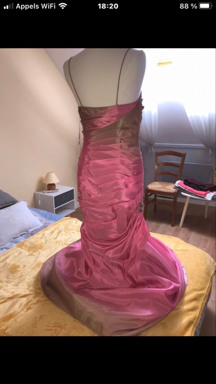 Robe de soirée T 40 - photo numéro 2