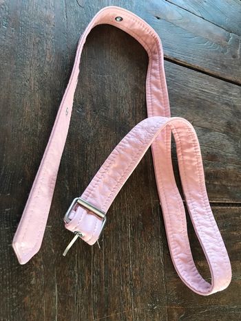 Ceinture rose simili cuir