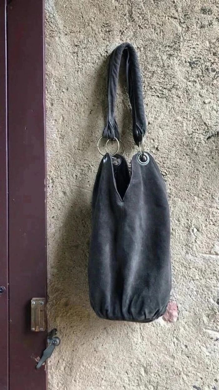 Sac seau en cuir gris anthracite