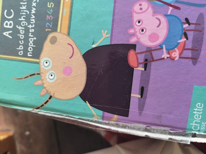 Livre Peppa va à l'école - photo numéro 2