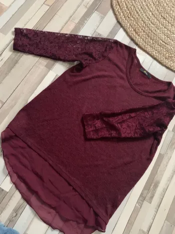 T-shirt dentelle bordeaux