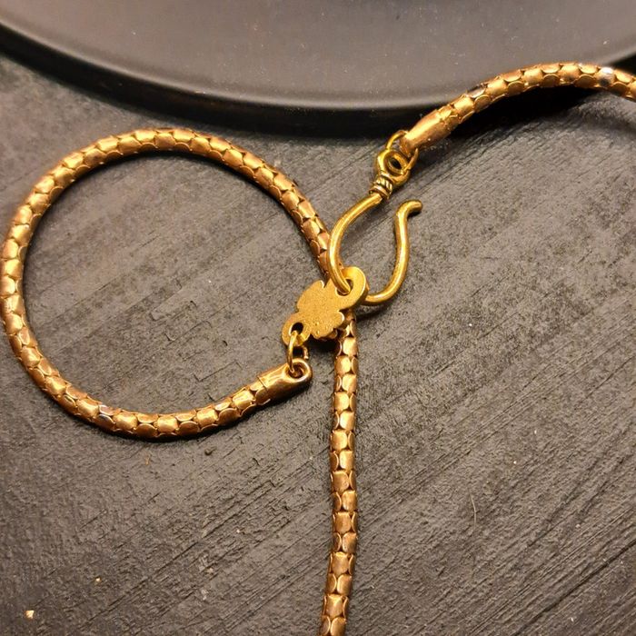 Collier gros médaillon rose et doré - photo numéro 8