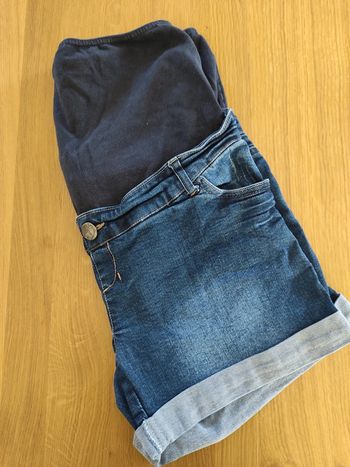 Short de grossesse en jean