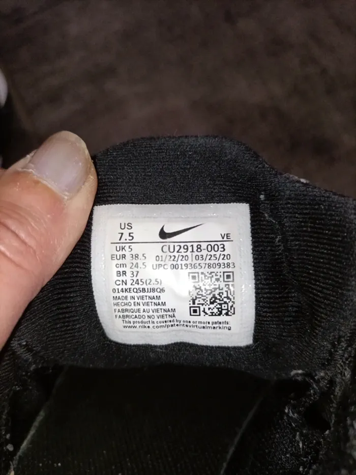 Baskets Nike Pointure 38,5 - photo numéro 4