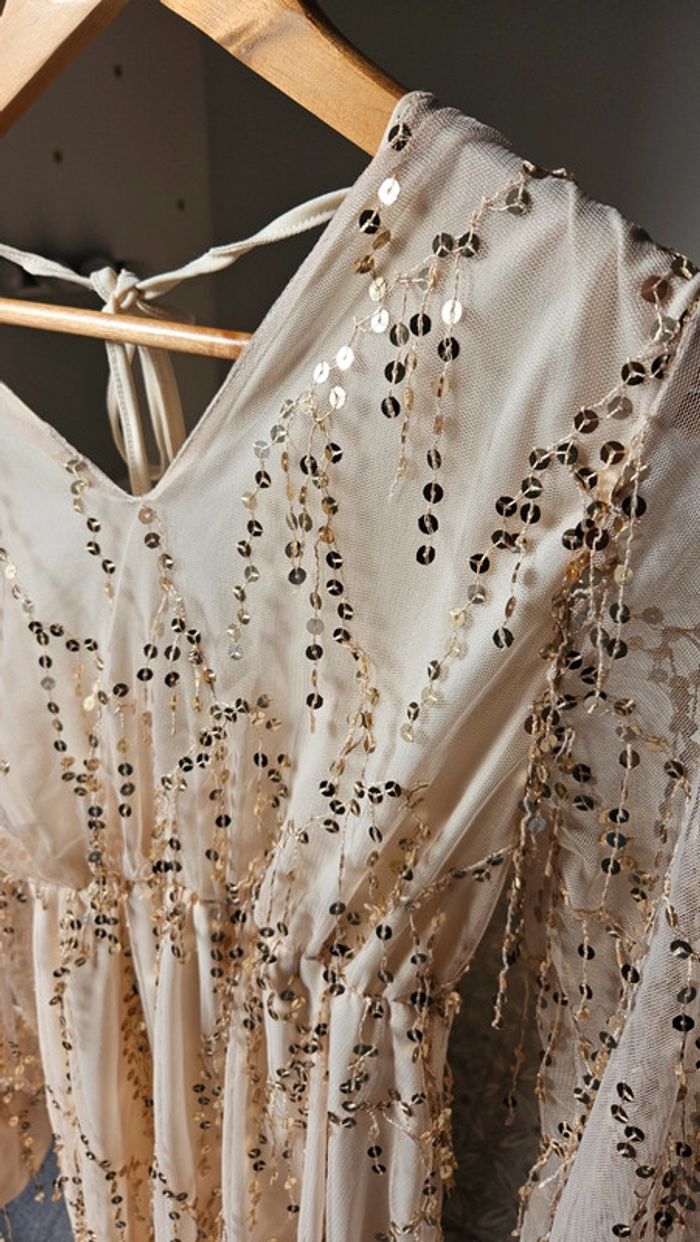 Robe champagne à sequins - photo numéro 3