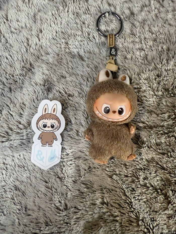 Labubu pin for love lettre &