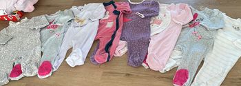 Lot vêtement bébé fille pyjama