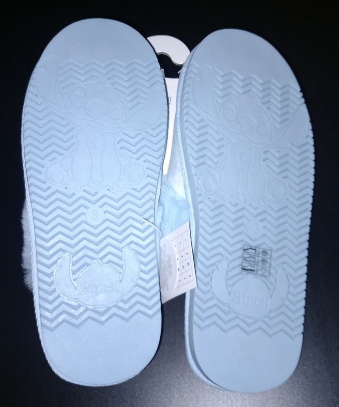 Chaussons Stitch neufs avec étiquette - photo numéro 4