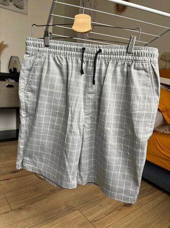 Short à carreaux