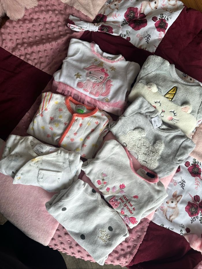 1 mois fille - photo numéro 8