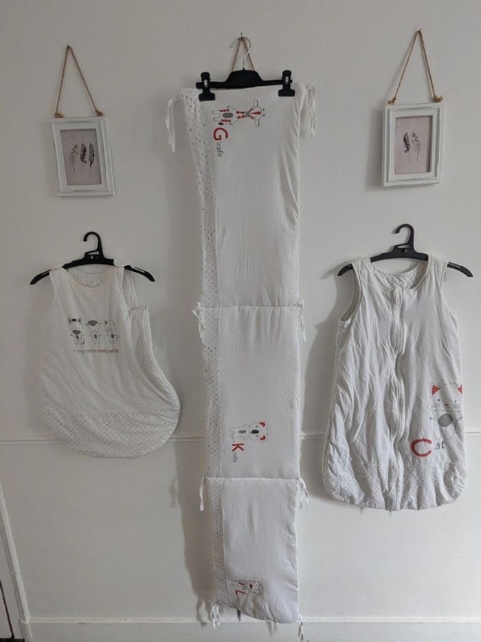 Tour de lit et 2 gigoteuses 0-6mois et 6-36mois