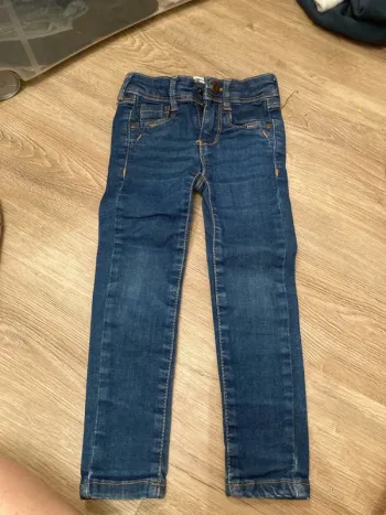 Jean okaidi 3 ans 98 cm