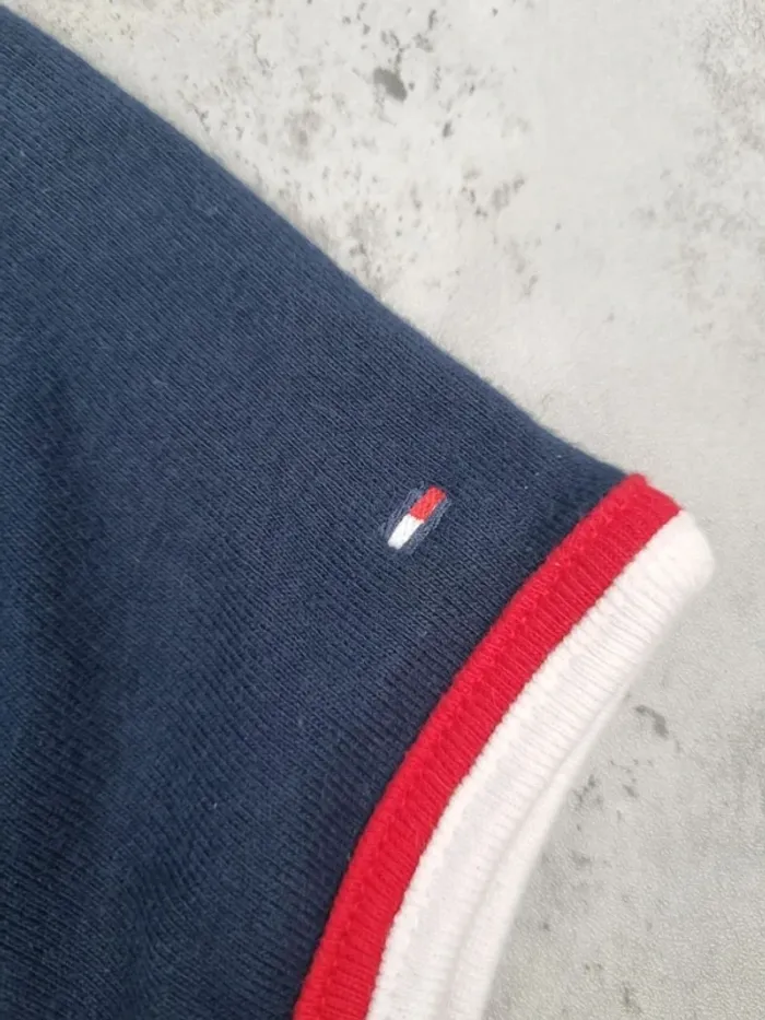 T-shirt Tommy Hilfiger col rond liseré bleu marine – Taille XS Femme (mesures en photos - photo numéro 6