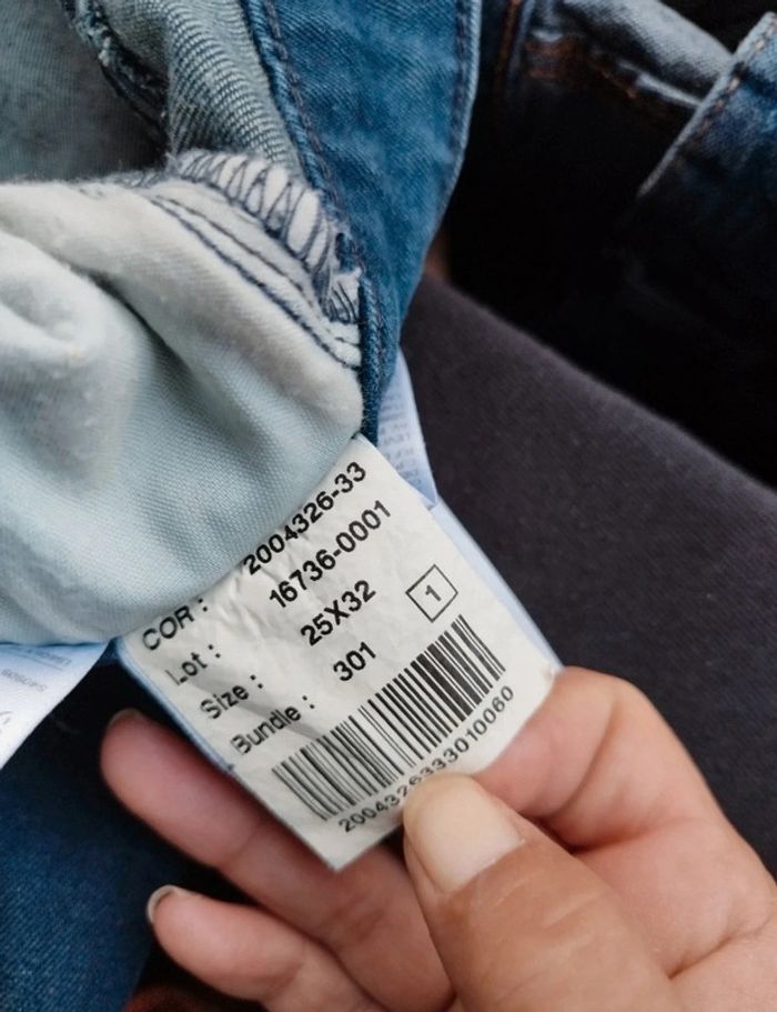 Jean low rise straight taille w25 L32 (38) - photo numéro 7