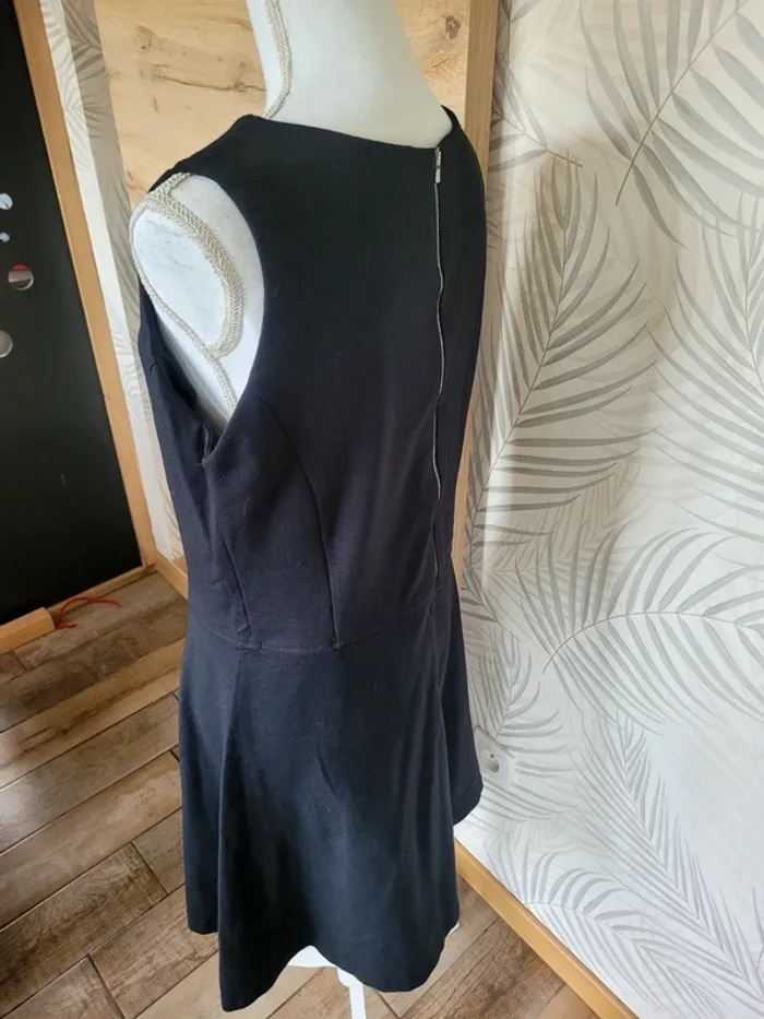 Robe noir élégante taille 42 fleur de sel Paris - photo numéro 5