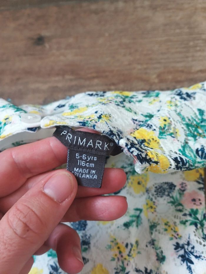 Robe manches courtes Fille 5/6 ans dentelle Primark - photo numéro 2