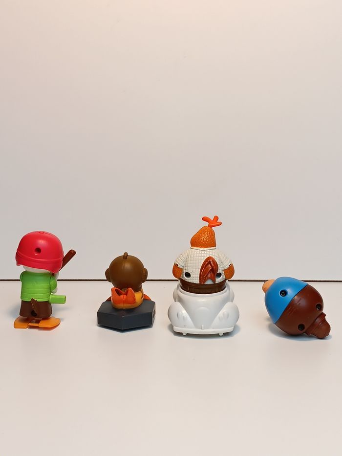 Lot figurines vintage Disney Chicken Little
Taille 8cm pour la plus grande - photo numéro 5