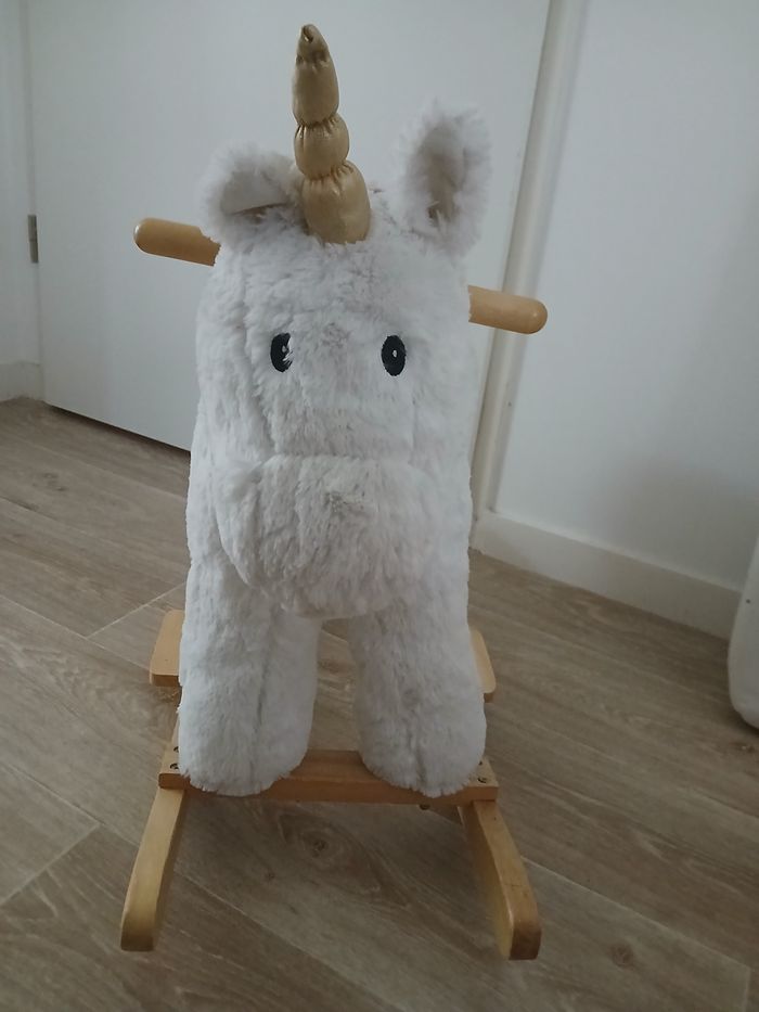 Licorne à bascule - photo numéro 2