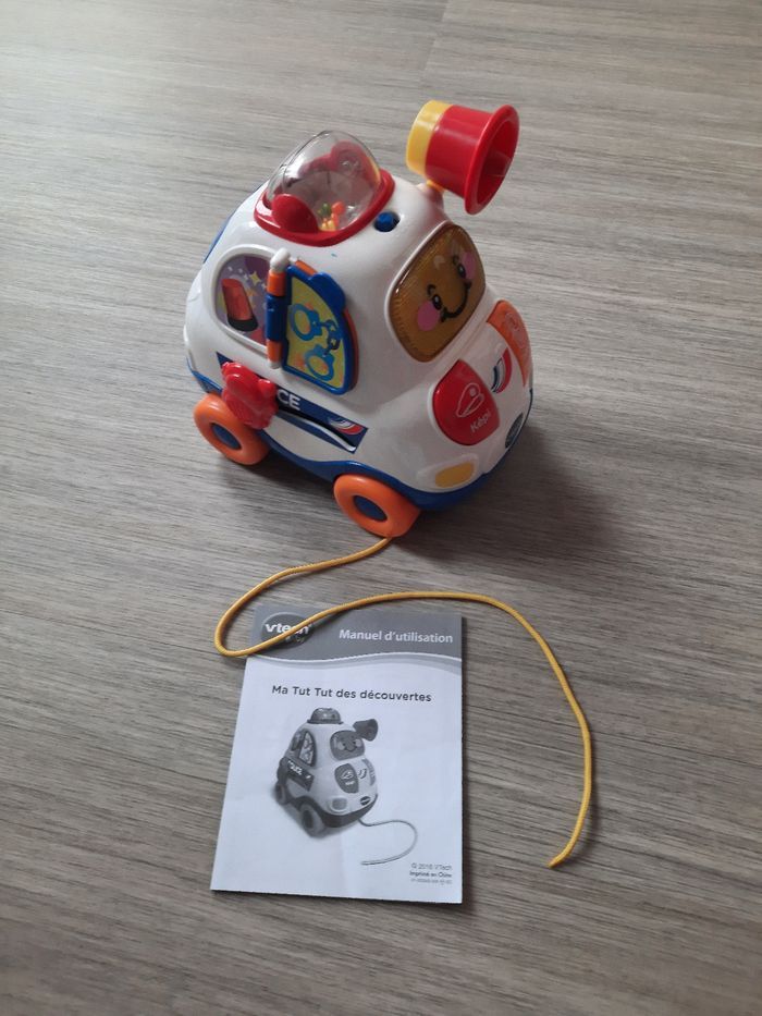 Voiture de police à tirer - photo numéro 2