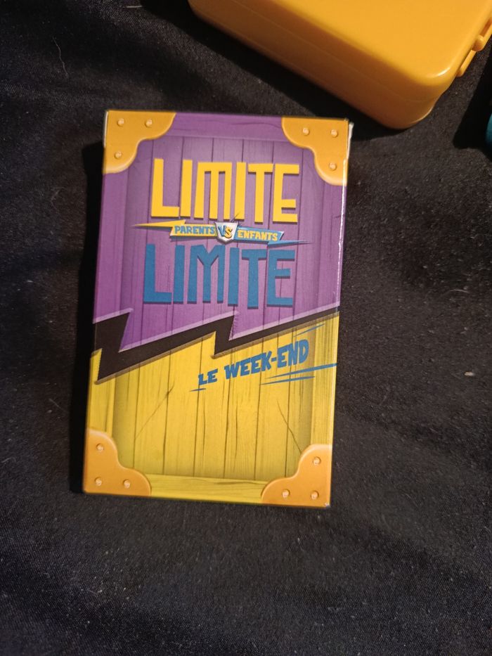 Jeux carte limite enfant parents