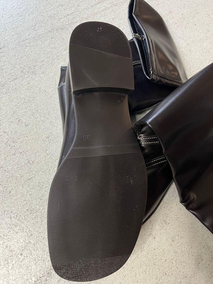 Bottes chaussettes neuves - photo numéro 2