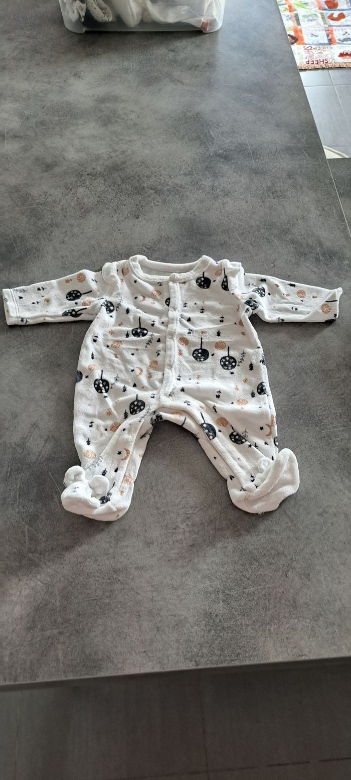 Lot 3 pyjama bébé 1mois - photo numéro 2