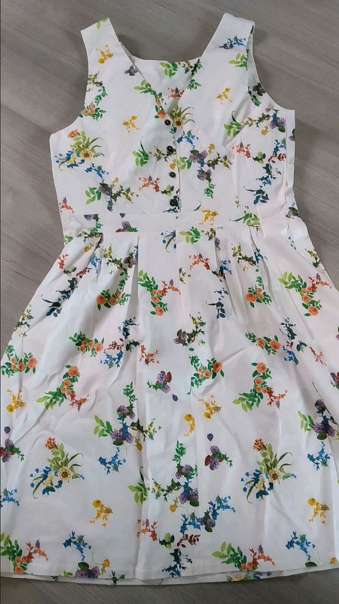 Robe 40 - photo numéro 2