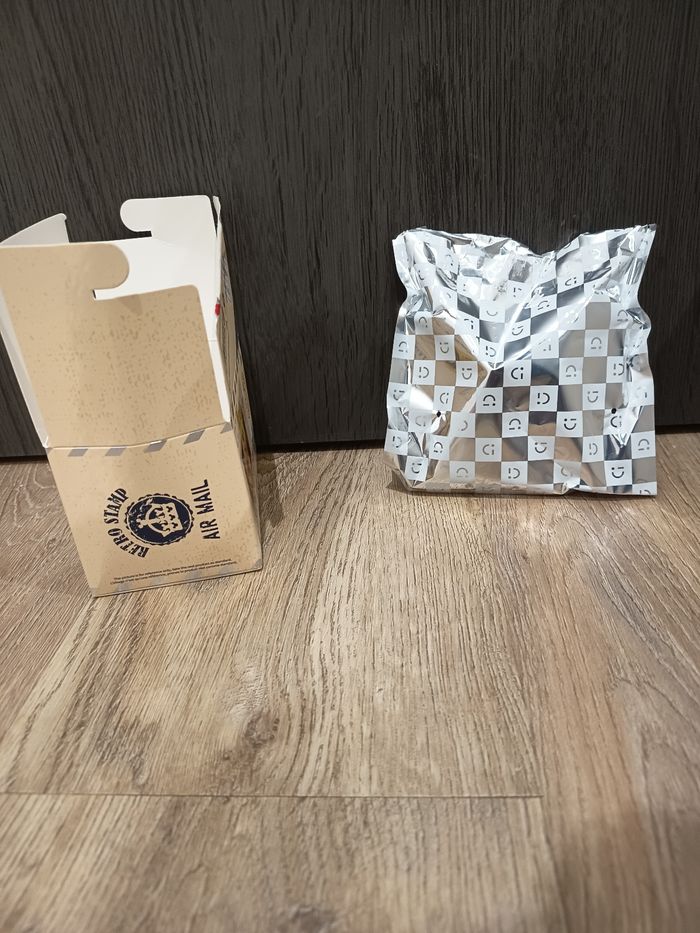 Figurine carte postale Disney Miniso - photo numéro 4