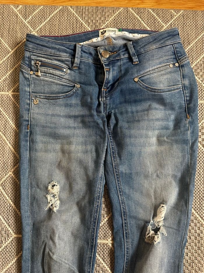 Jean troué - photo numéro 5