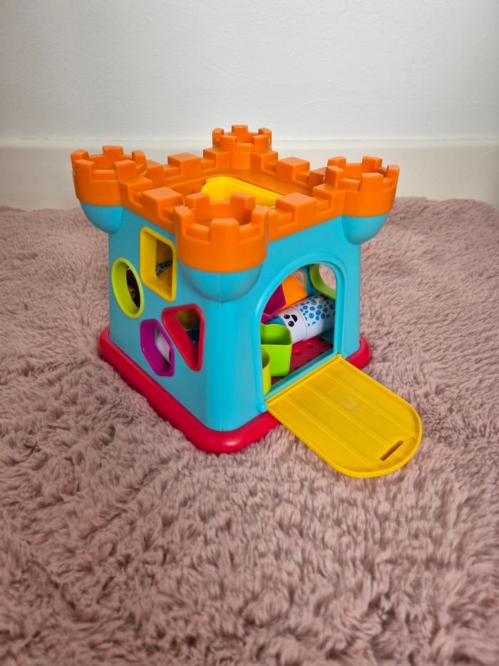 Château formes chiffres couleurs - photo numéro 3