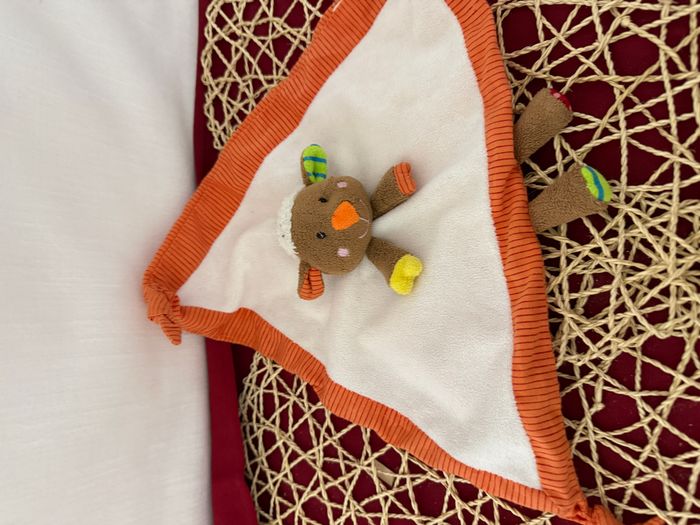 DOUDOU PLAT MINIMI MINITOYS MOUTON BLANC ORANGE MARRON TRIANGLE PATTES