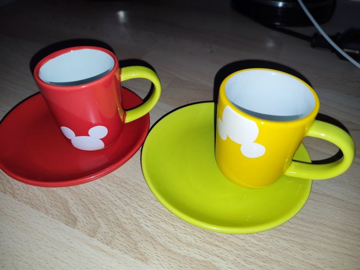 Tasses et assiettes - photo numéro 2