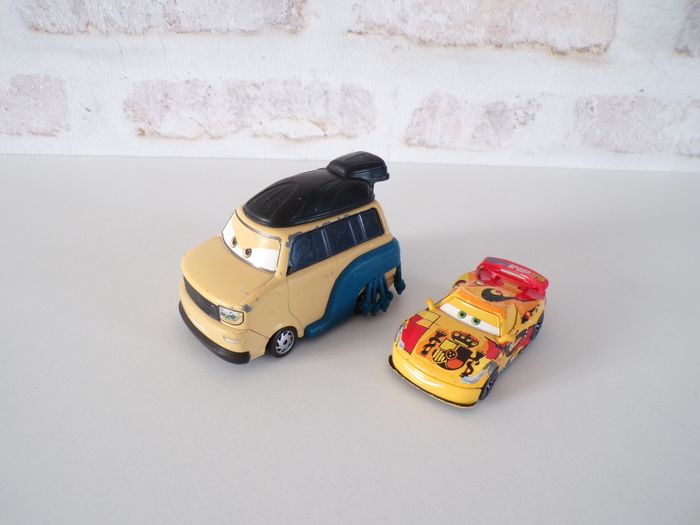 Voitures - Disney - Cars 2 - Pinion Tanaka - Miguel