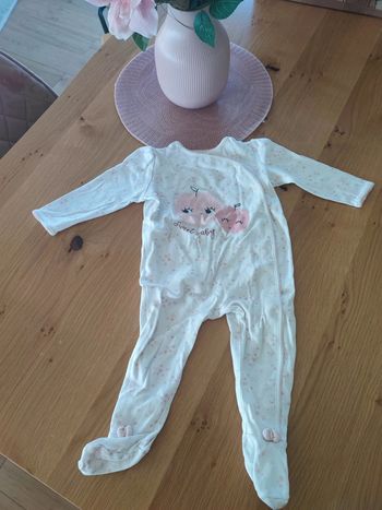 Grenouillère fille blanc rose C&A 18 mois
